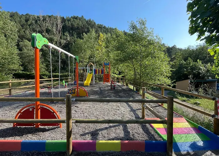 Pont D'ardaix مكان تخييم 2*