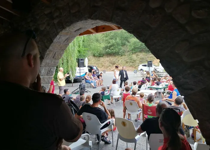 Pont D'ardaix مكان تخييم El Pont de Bar